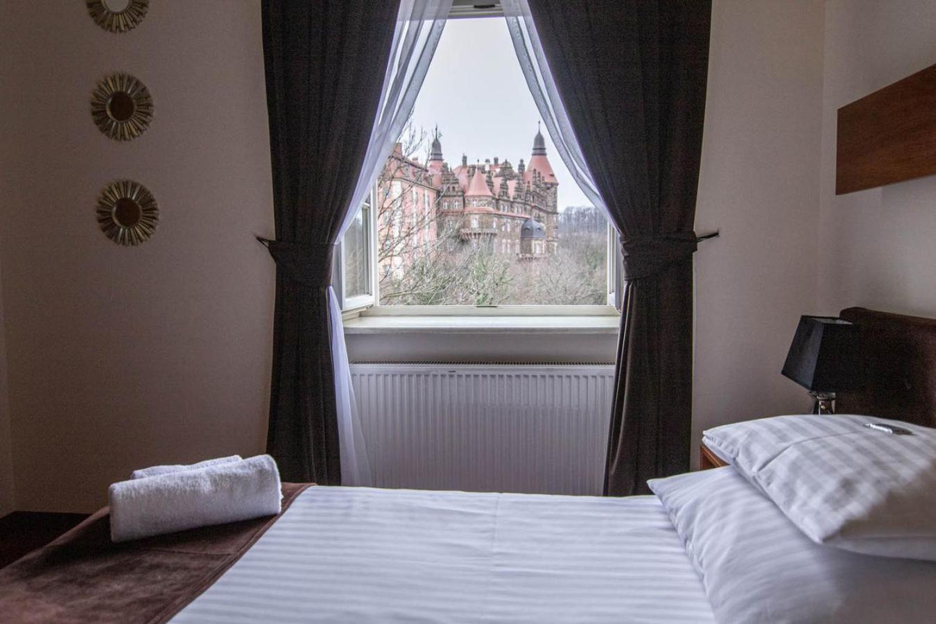 Hotel Zamkowy Валбжих Екстериор снимка