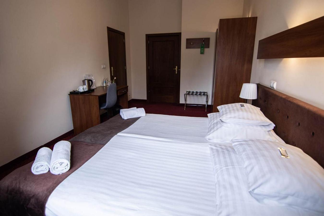 Hotel Zamkowy Валбжих Екстериор снимка