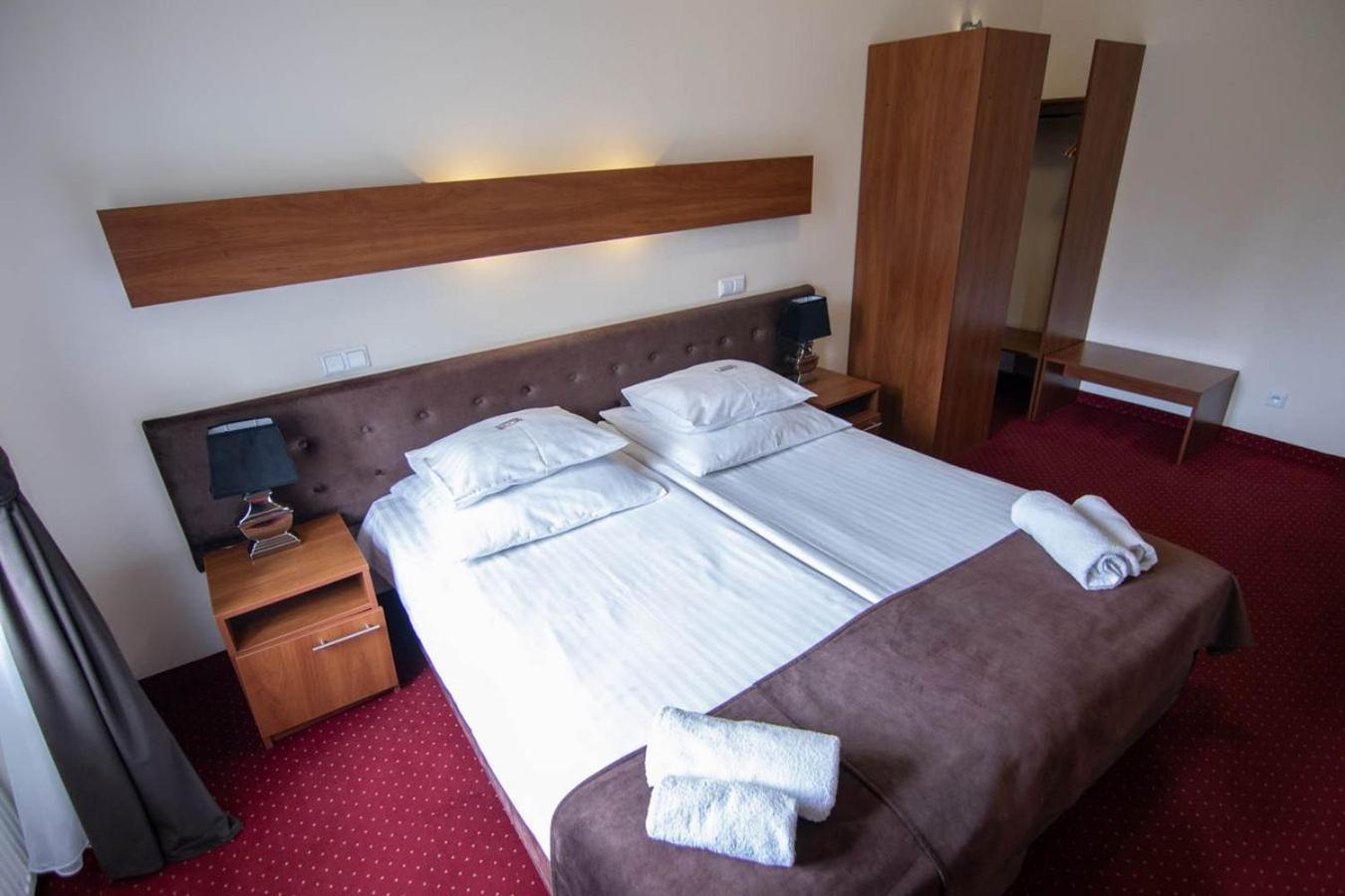 Hotel Zamkowy Валбжих Екстериор снимка