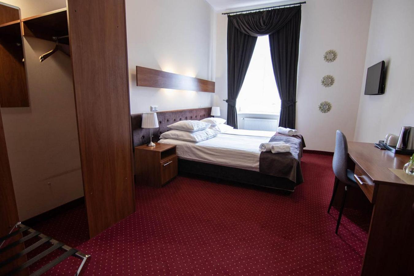 Hotel Zamkowy Валбжих Екстериор снимка