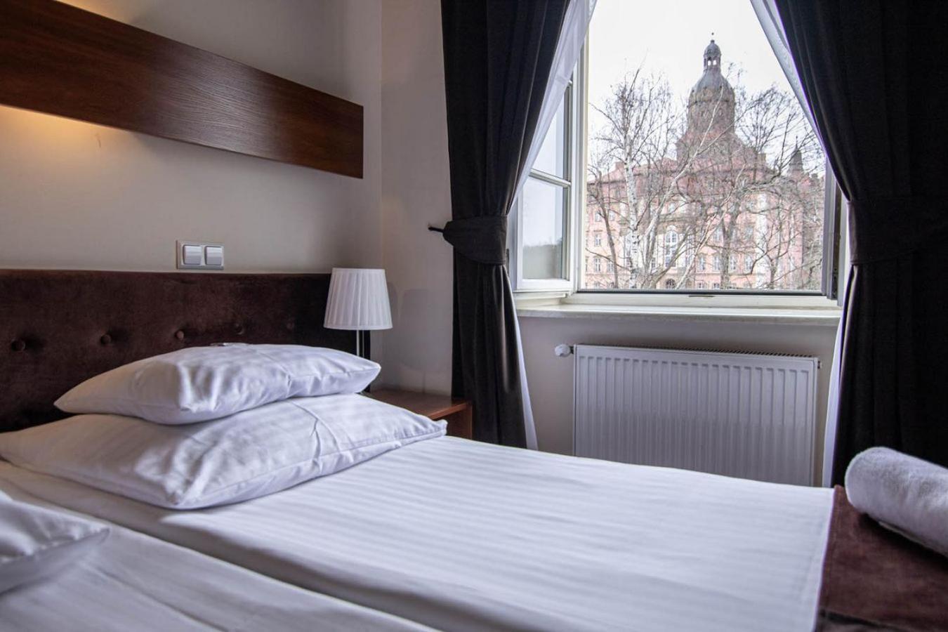 Hotel Zamkowy Валбжих Екстериор снимка