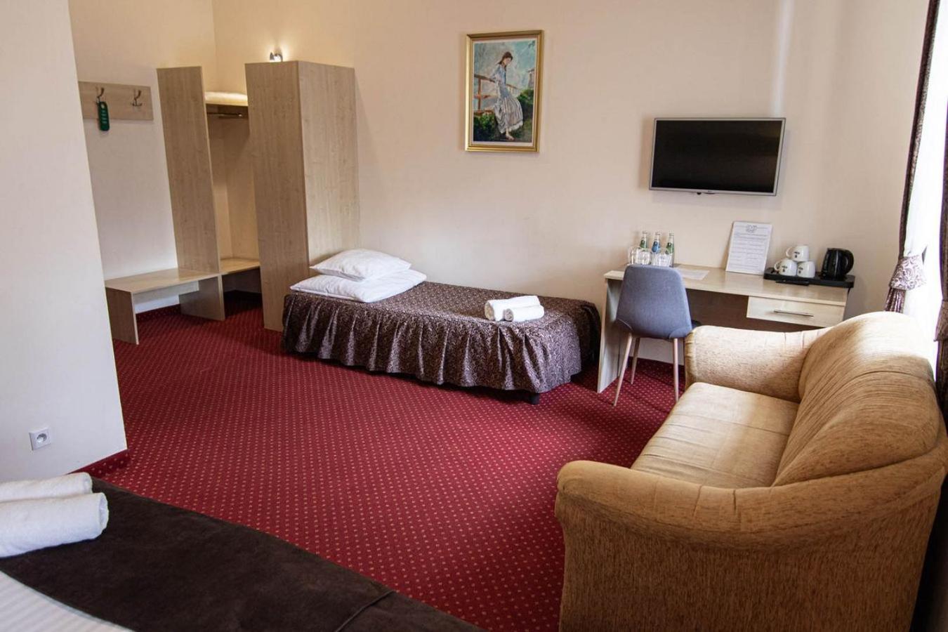 Hotel Zamkowy Валбжих Екстериор снимка