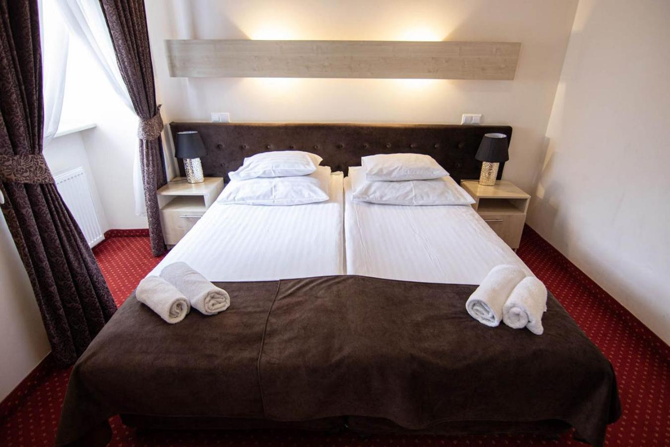 Hotel Zamkowy Валбжих Екстериор снимка