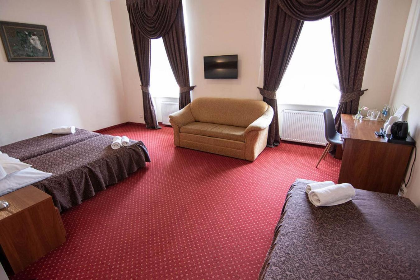 Hotel Zamkowy Валбжих Екстериор снимка