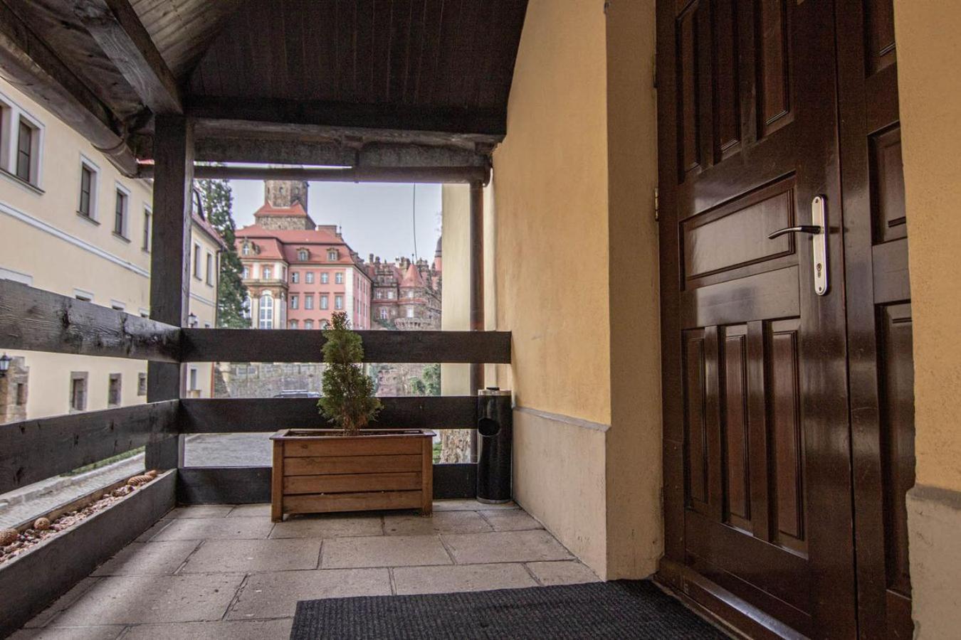 Hotel Zamkowy Валбжих Екстериор снимка