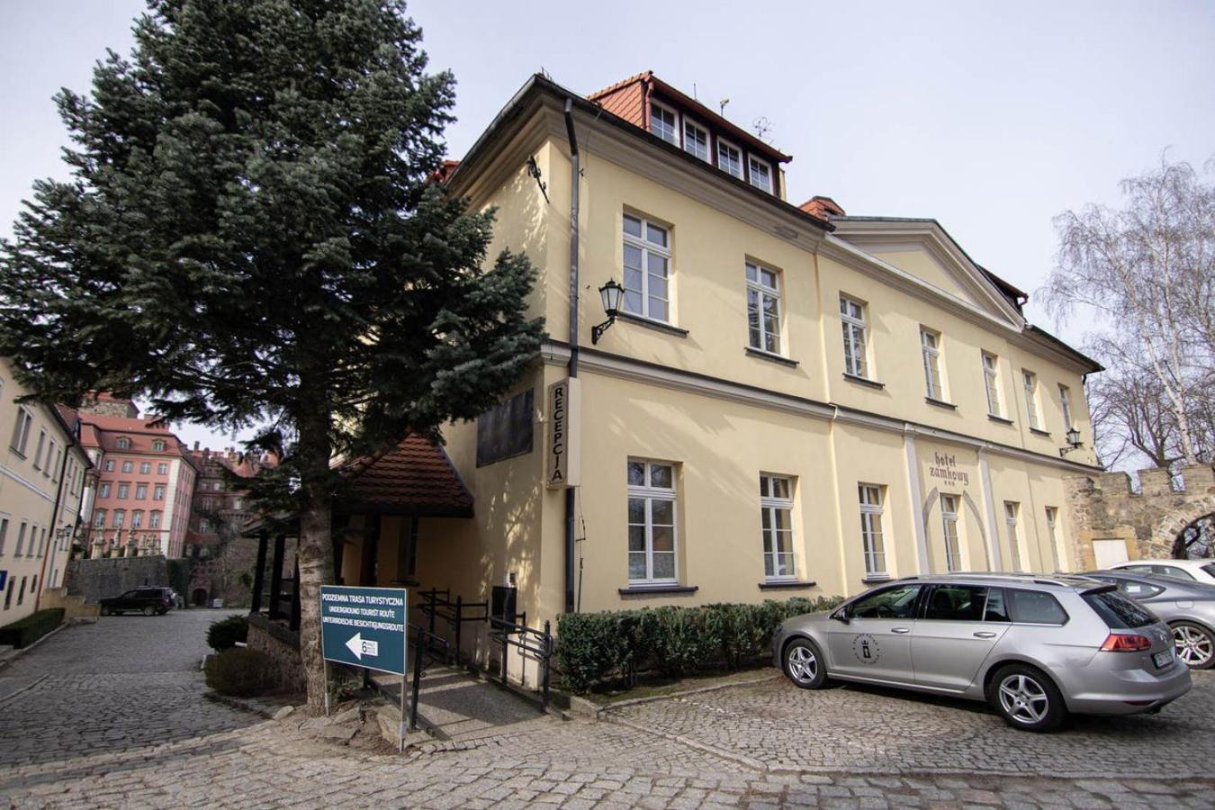 Hotel Zamkowy Валбжих Екстериор снимка