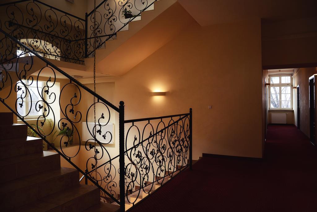 Hotel Zamkowy Валбжих Екстериор снимка